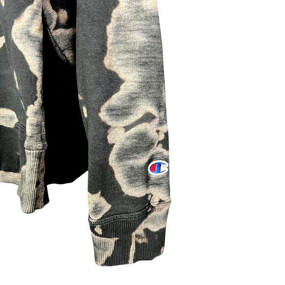 Men's Champion Black Bleach Dyed Crewneck Sweatshirt - Size Medium - Picture 4 of 5
